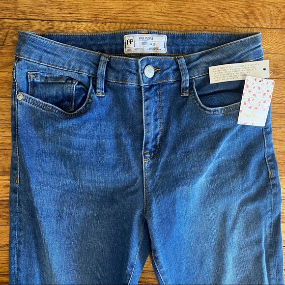 🤍BOGO🤍 Free People High Waist Crop Straight Leg Jeans - Picture 9 of 9